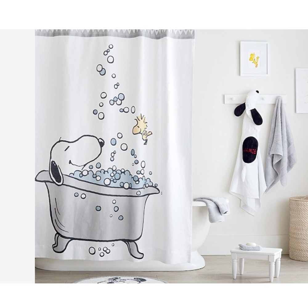 Pottery Barn Kids Peanuts Snoopy Organic Cotton Shower Curtain White 72x72 NEW